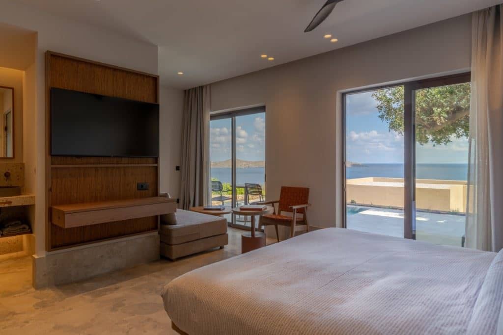 rooms-loft-plunge-pool-sea-view