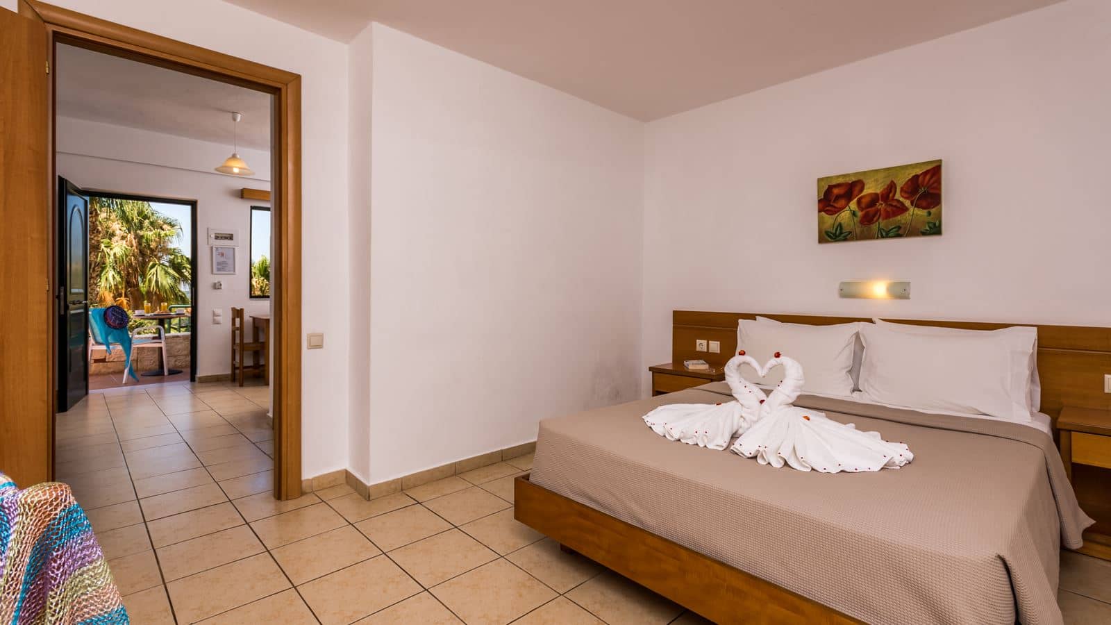 rooms-apartment-one-bedroom-with-garden-or-land-view