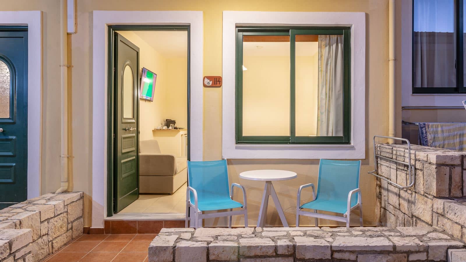 rooms-family-room-with-land-view