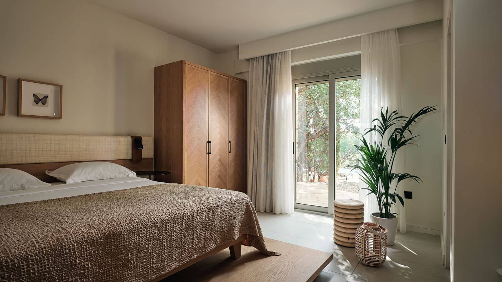 rooms-domes-private-residences-three-bedrooms-with-private-pool