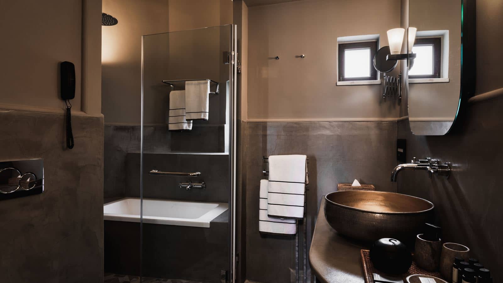 rooms-premium-1-bdr-suite-sv-with-private-pool