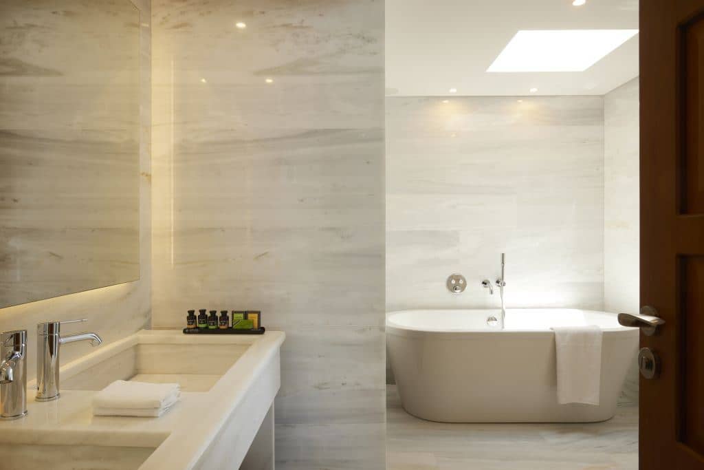 rooms-peninsula-collection-threebedroom-suite-with-individual-pool