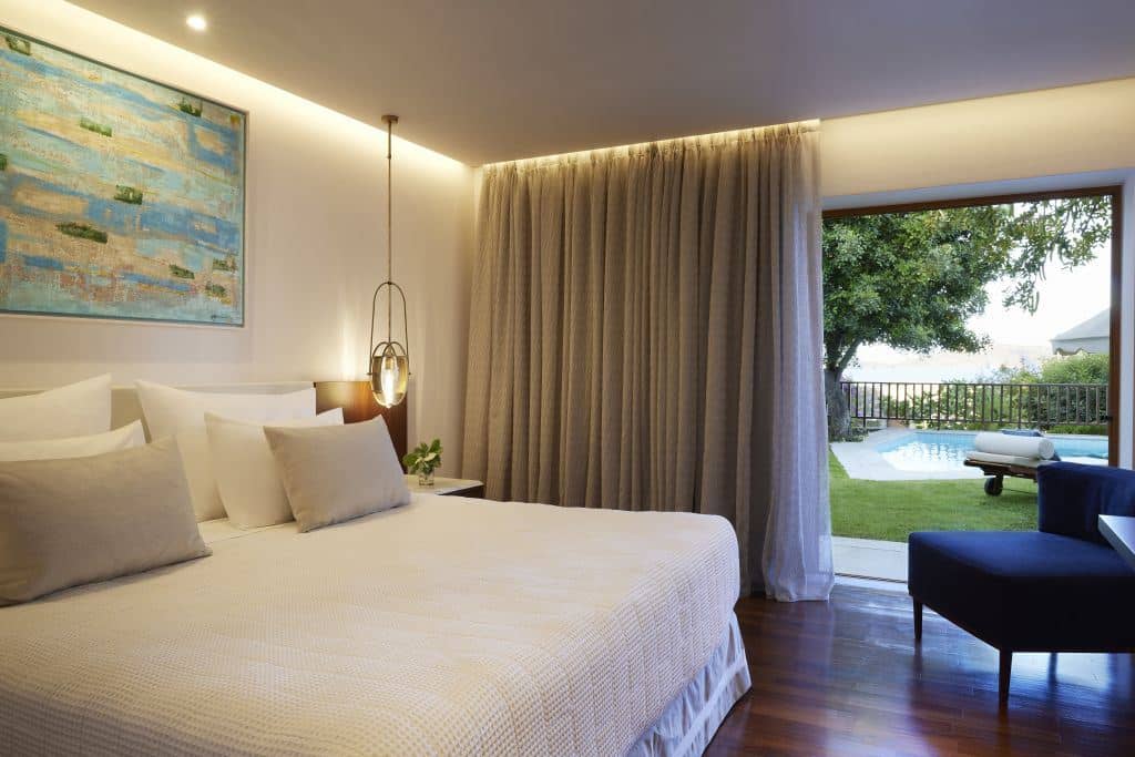 rooms-peninsula-grand-villa-two-double-and-one-single-bedroom-with-private-pool