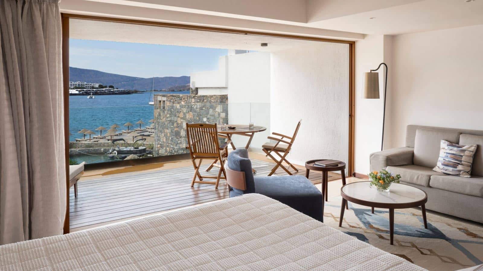 rooms-peninsula-junior-suite-sea-view
