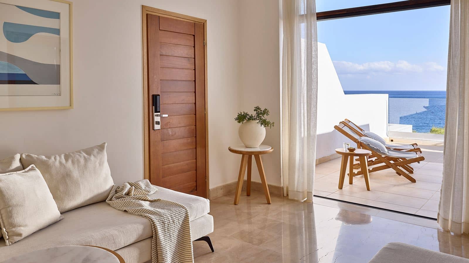 rooms-classic-suite-1bdrm-sea-view