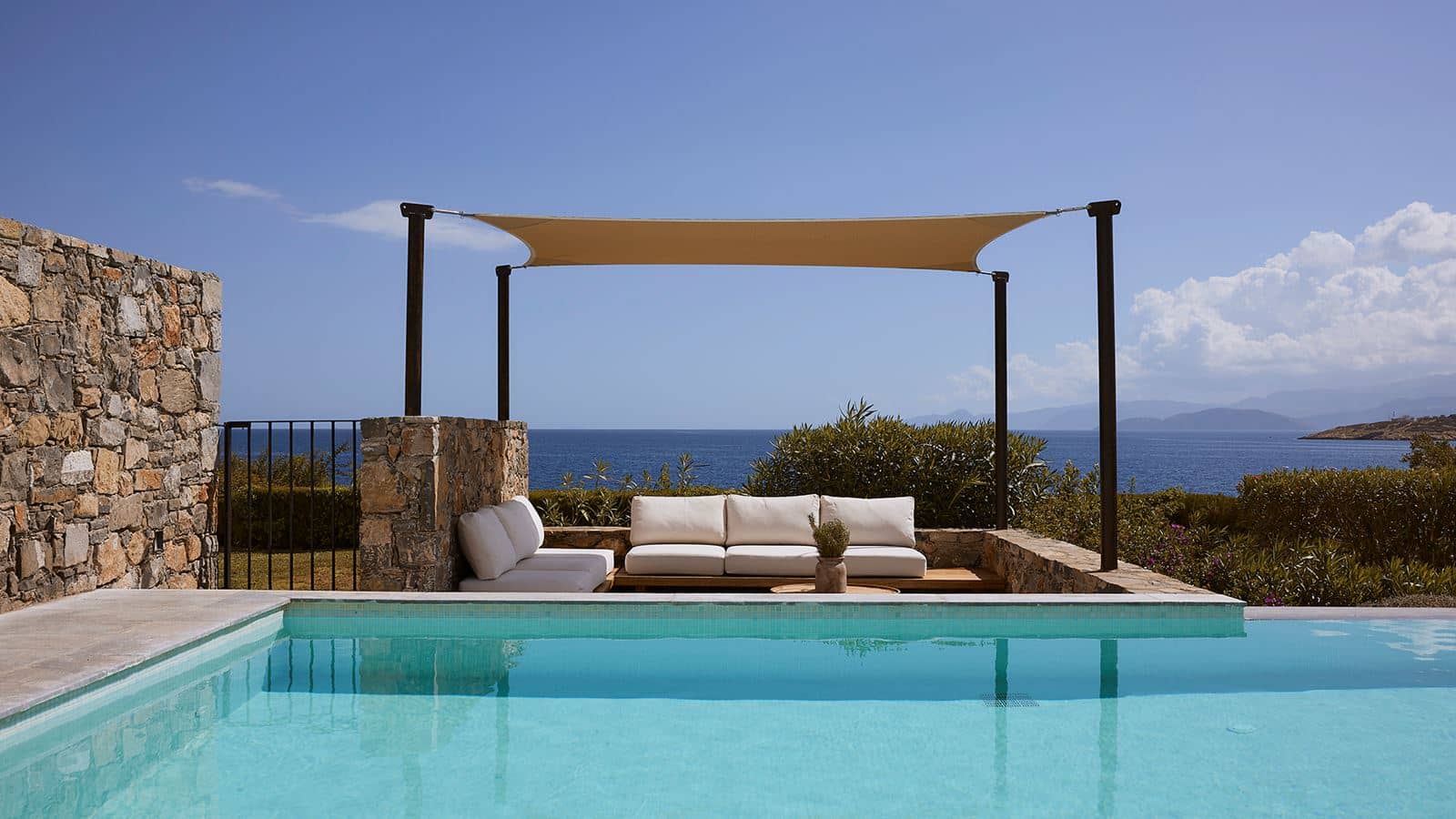 rooms-3-bedroom-thalassa-villa-private-pool-seafront-view