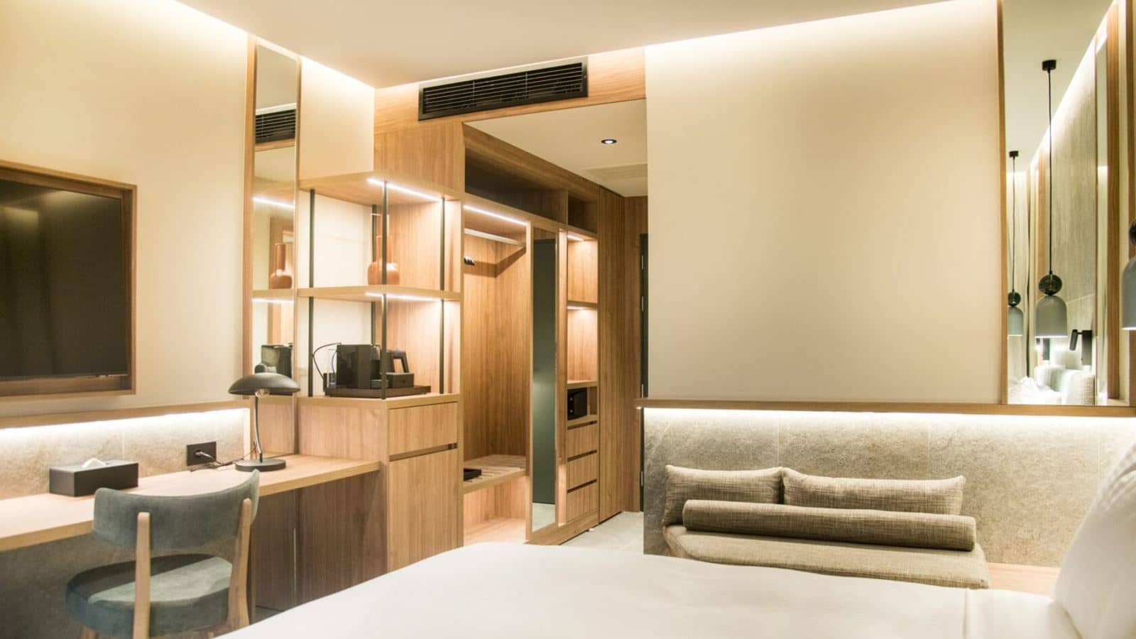 rooms-clasic-double-seaview-balcony