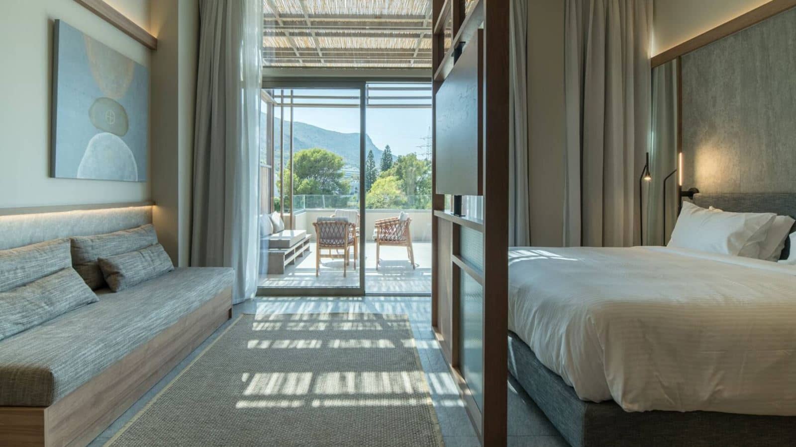 rooms-petite-suite-seaview-outdoor-jacuzzi