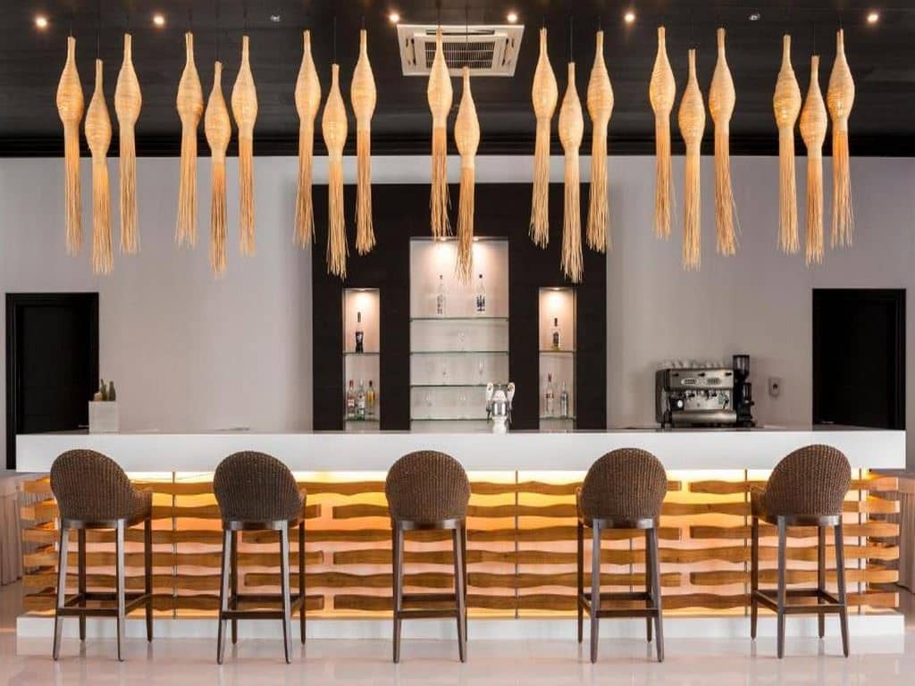 bars-main-bar