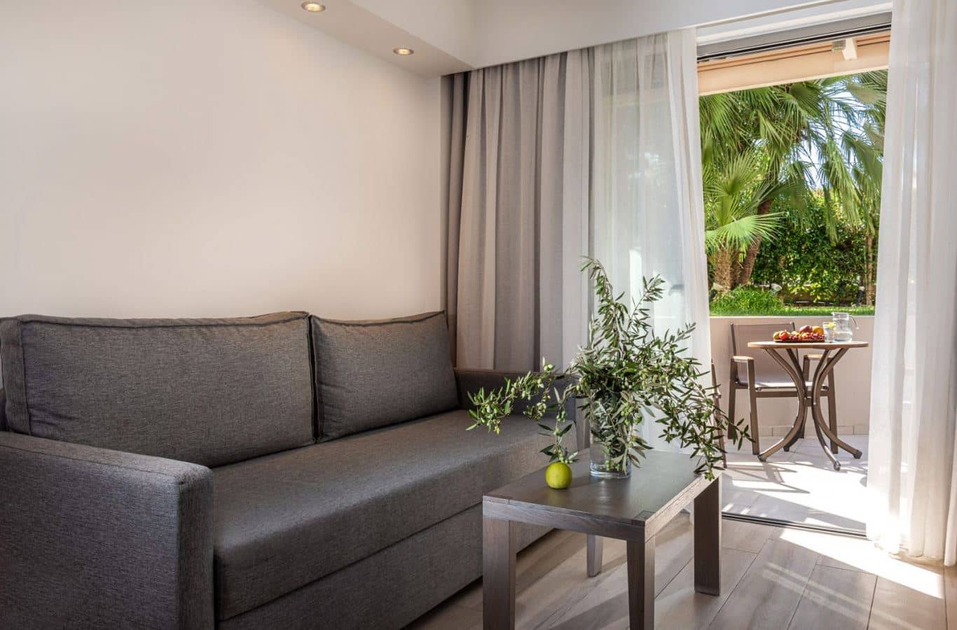 rooms-room-standard-double