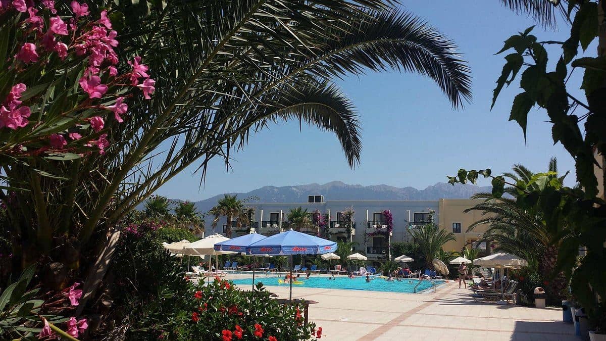 pools-outdoor-pool