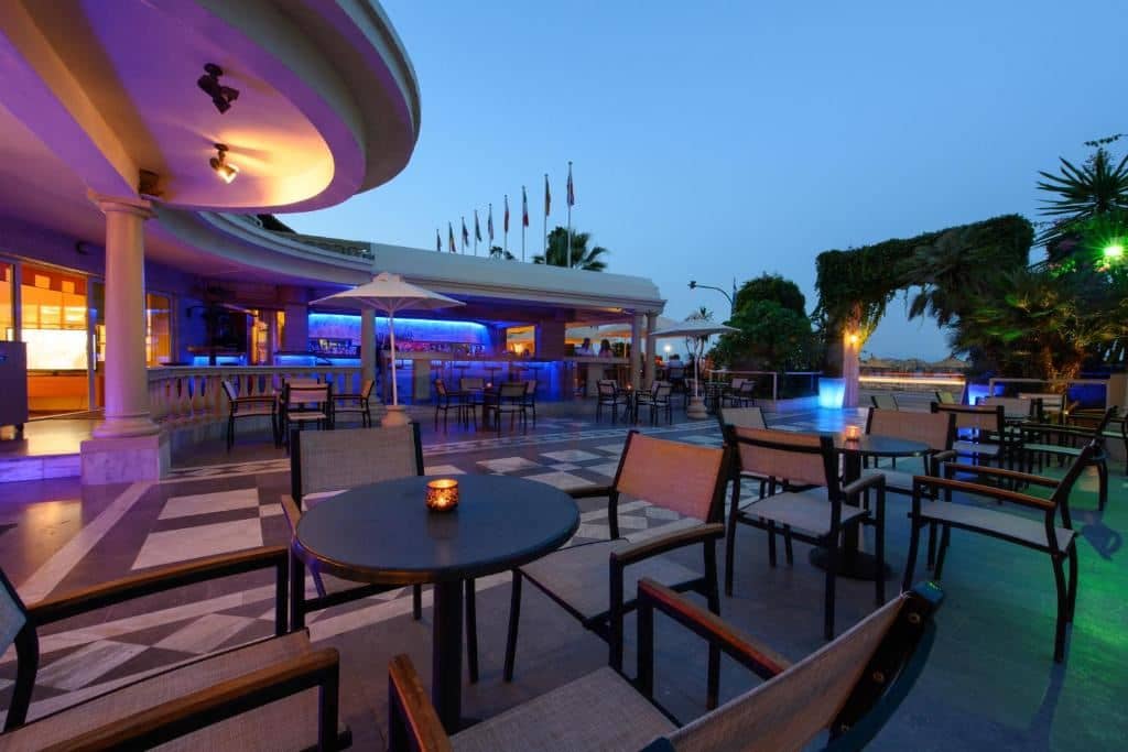 bars-main-bar