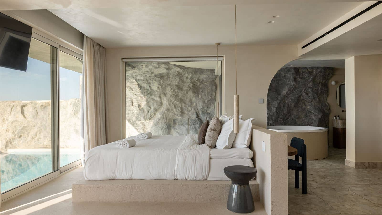 rooms-cave-oasis-seafront-suite-1-bedroom-privatepool