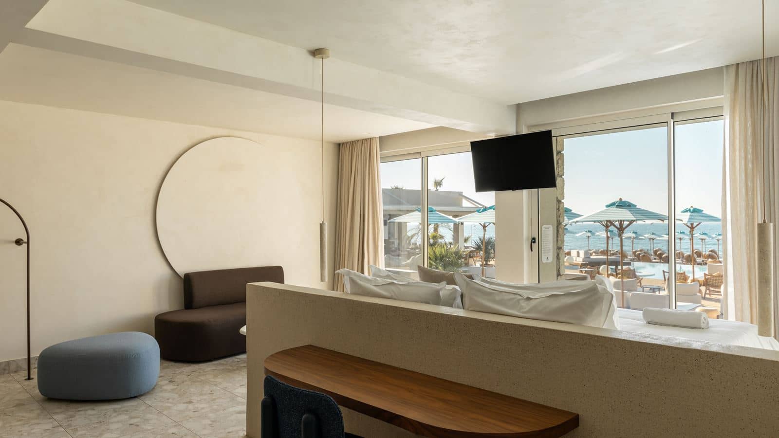 rooms-cave-oasis-seafront-suite-1-bedroom-privatepool
