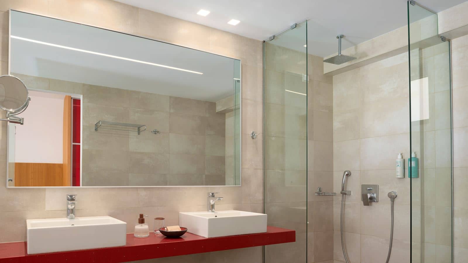 rooms-diamond-suite-beachfront-fsv