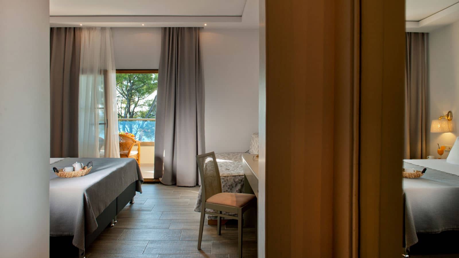 rooms-superior-room-sea-view-bungalow