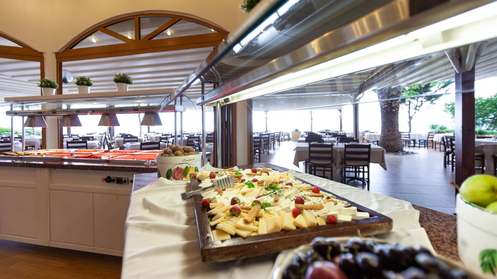 restaurants-main-building