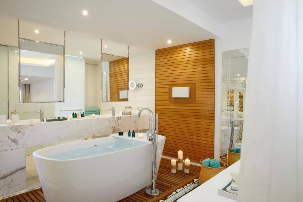 rooms-villa-beachfront-1-bedroom-jacuzzi