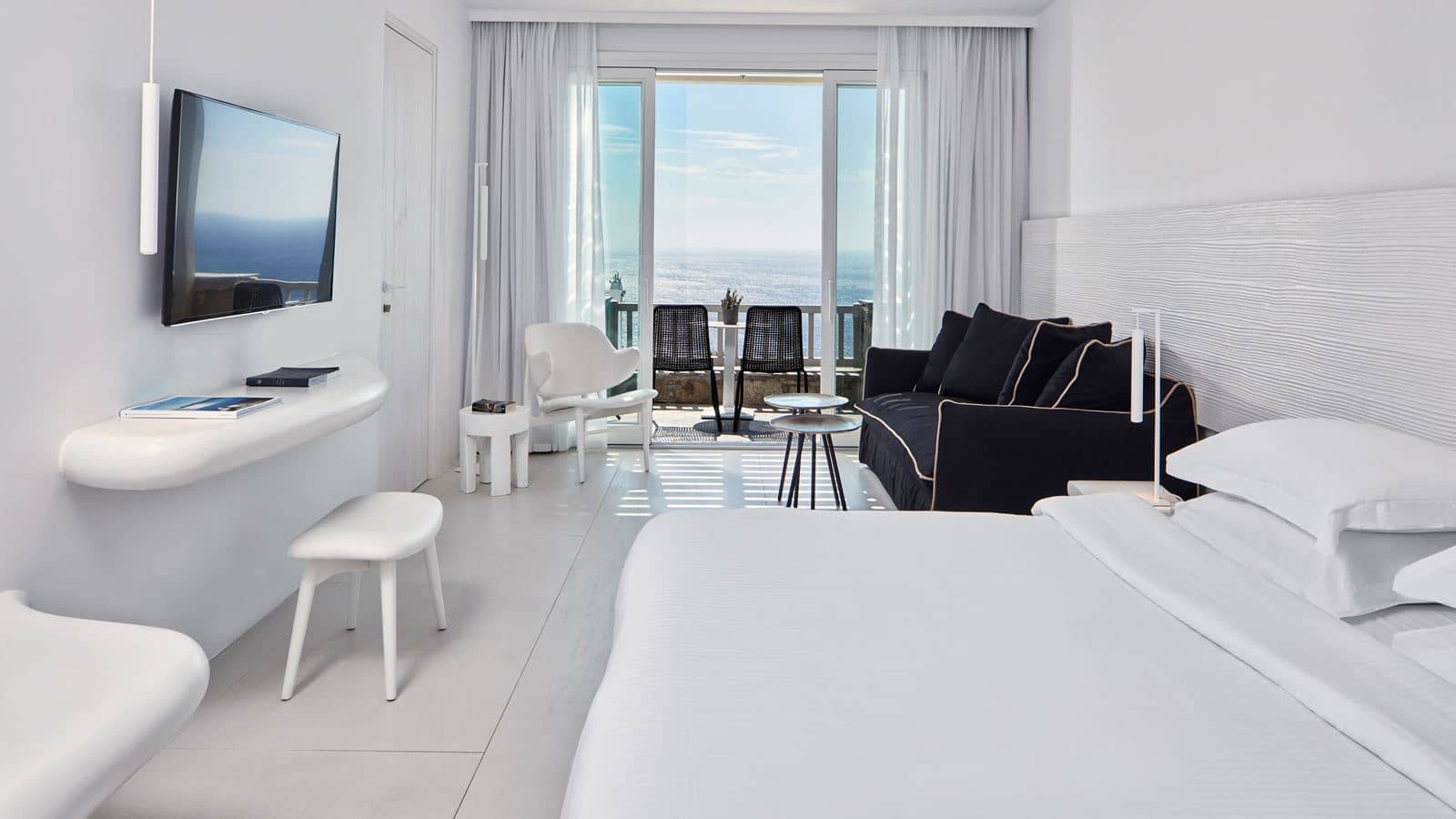 rooms-double-or-twin-superior-king-bed