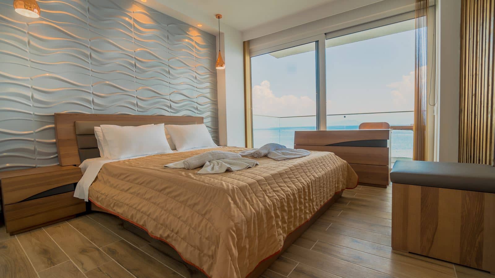 rooms-suite-one-bedroom-sea-view