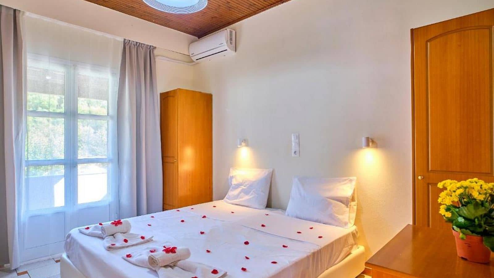 rooms-apartment-2-bedrooms