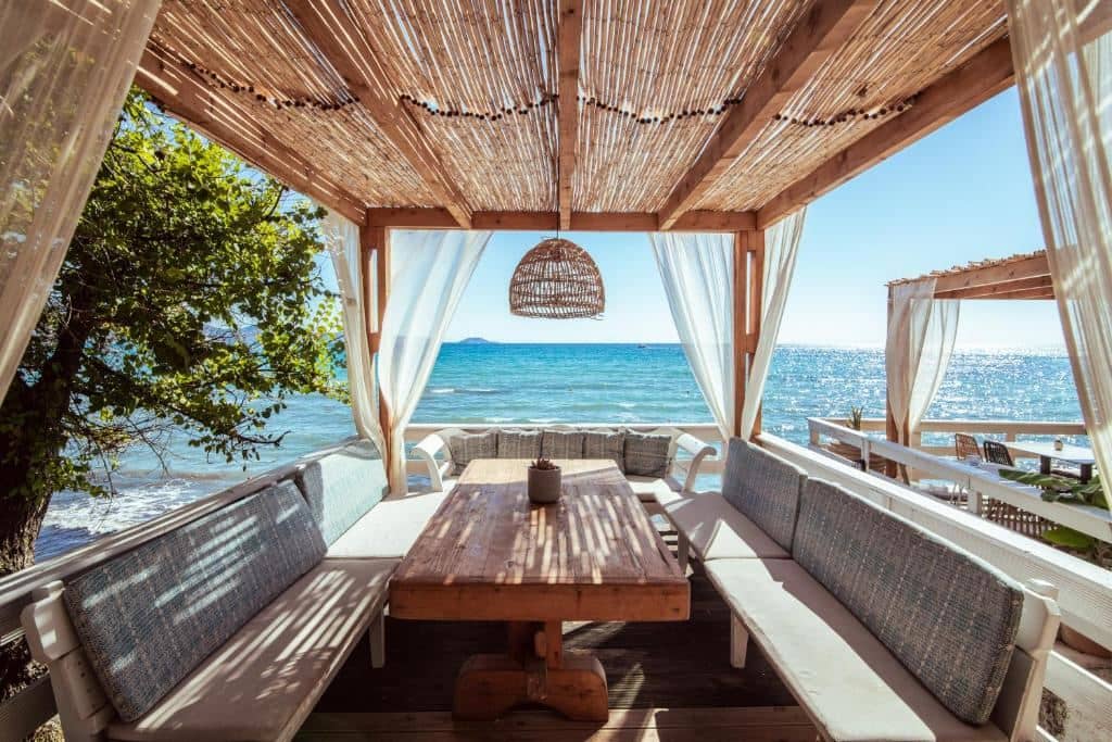 restaurants-restaurants
