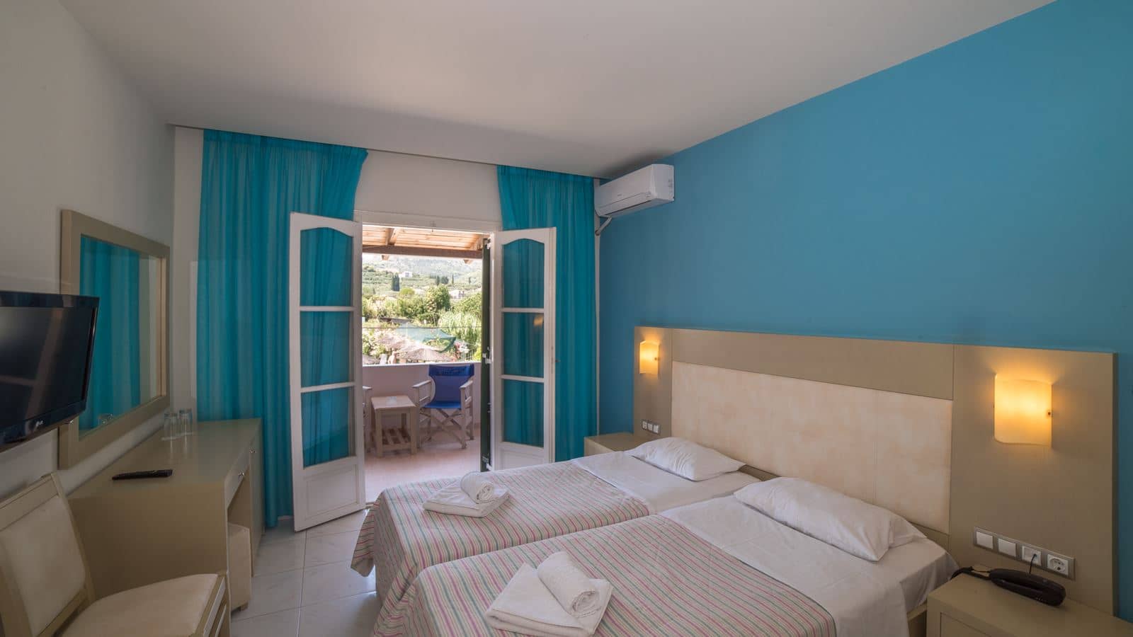 rooms-double-room-balcony