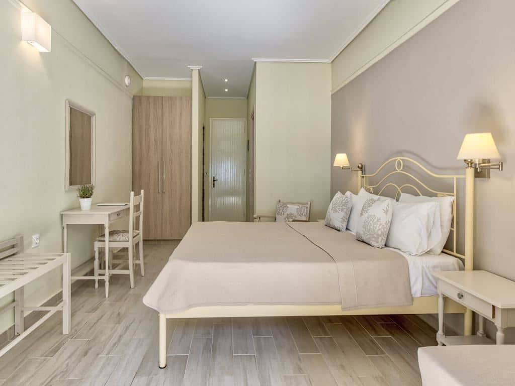 rooms-double-room-standard-plus-balcony