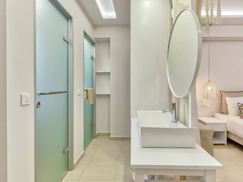 rooms-double-room-superior-balcony