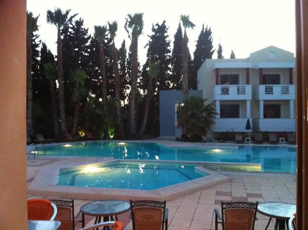 pools-outdoor-pool