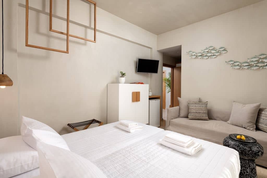 rooms-double-room-deluxe-balcony