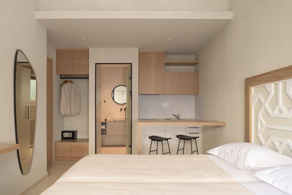 rooms-studio-deluxe-balcony
