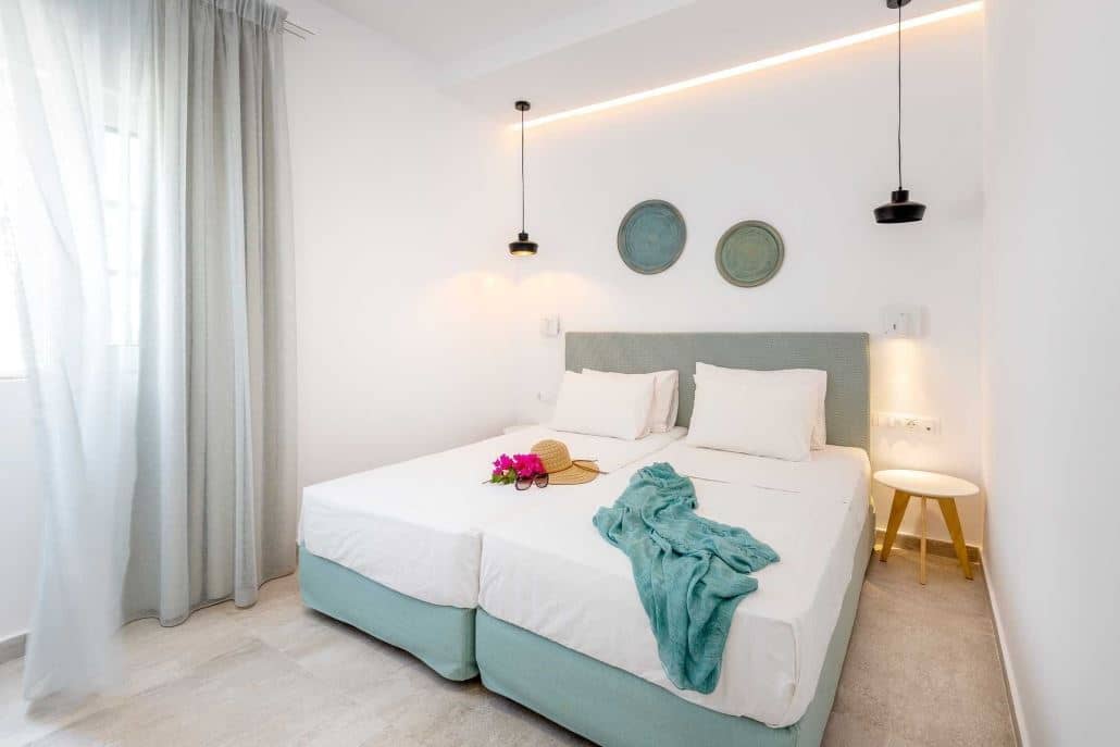 rooms-double-room-balcony-or-terrace