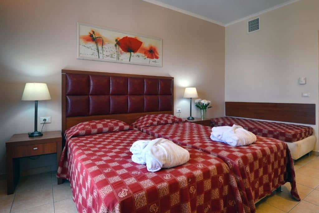 rooms-twin-standard-room-mountain-view-or-pool-view