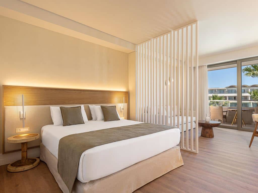 rooms-family-room