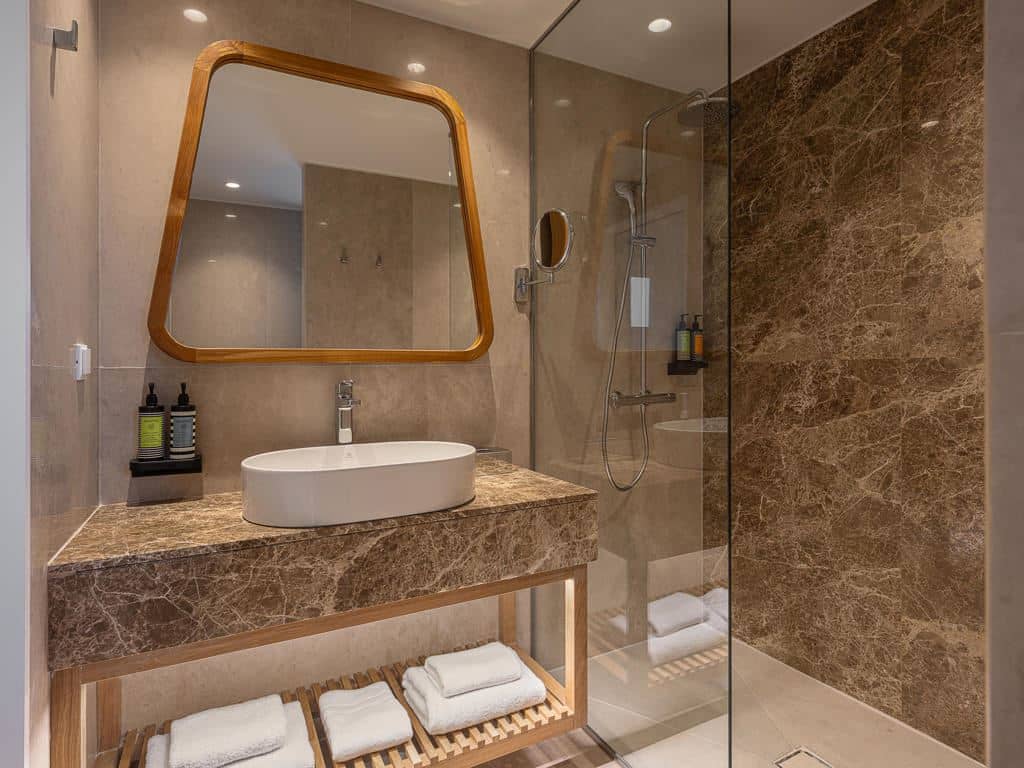 rooms-family-room