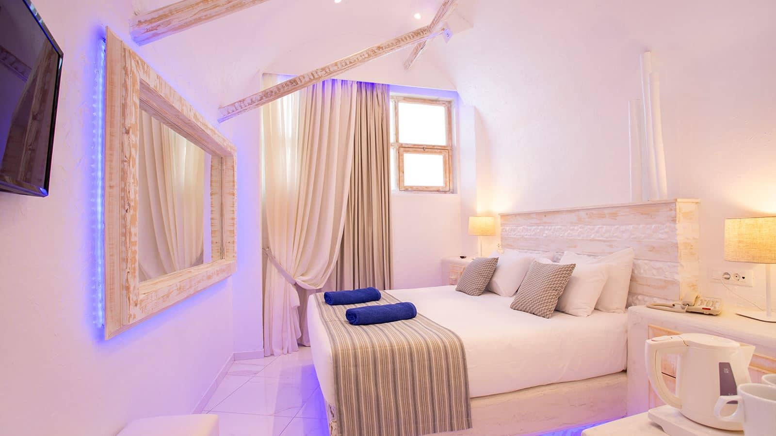 rooms-cosy-double-room