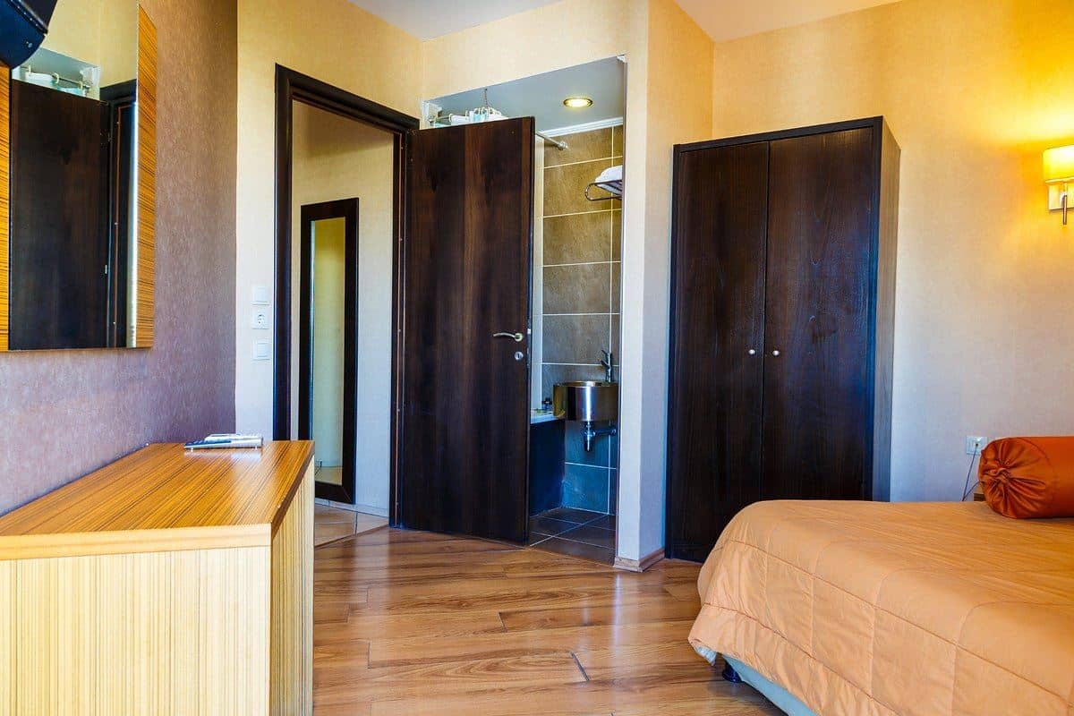 rooms-superior-room