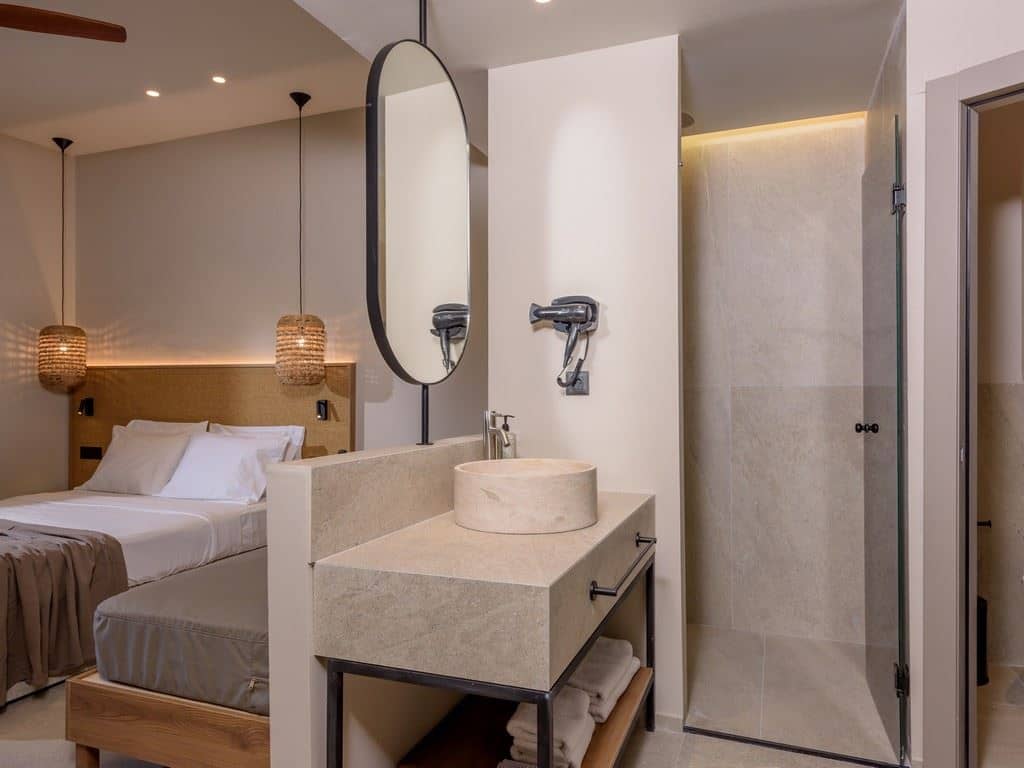rooms-premium-room-side-sea-view