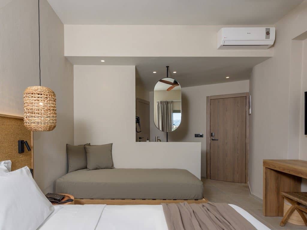 rooms-premium-room-side-sea-view