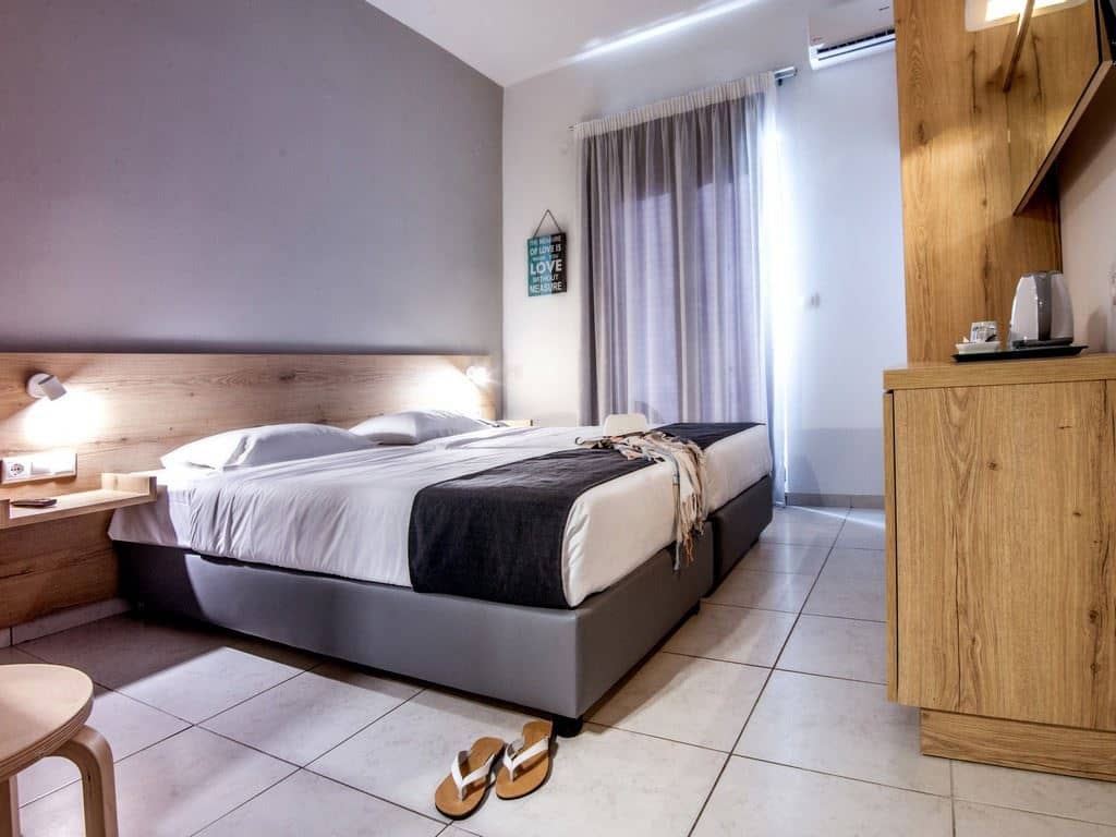 rooms-room-superior-landview-balcony-or-terrace