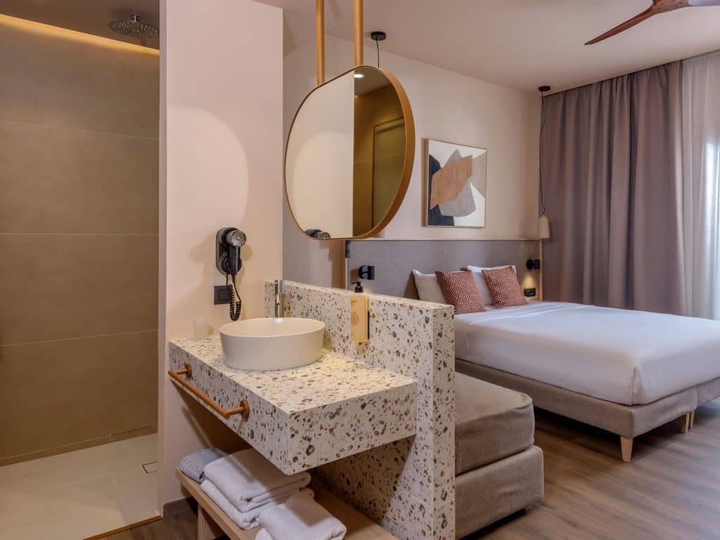 rooms-room-premium-double-balcony-or-terrace