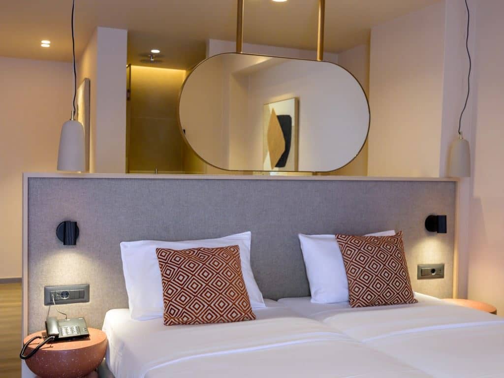 rooms-suite-junior-balcony-or-terrace