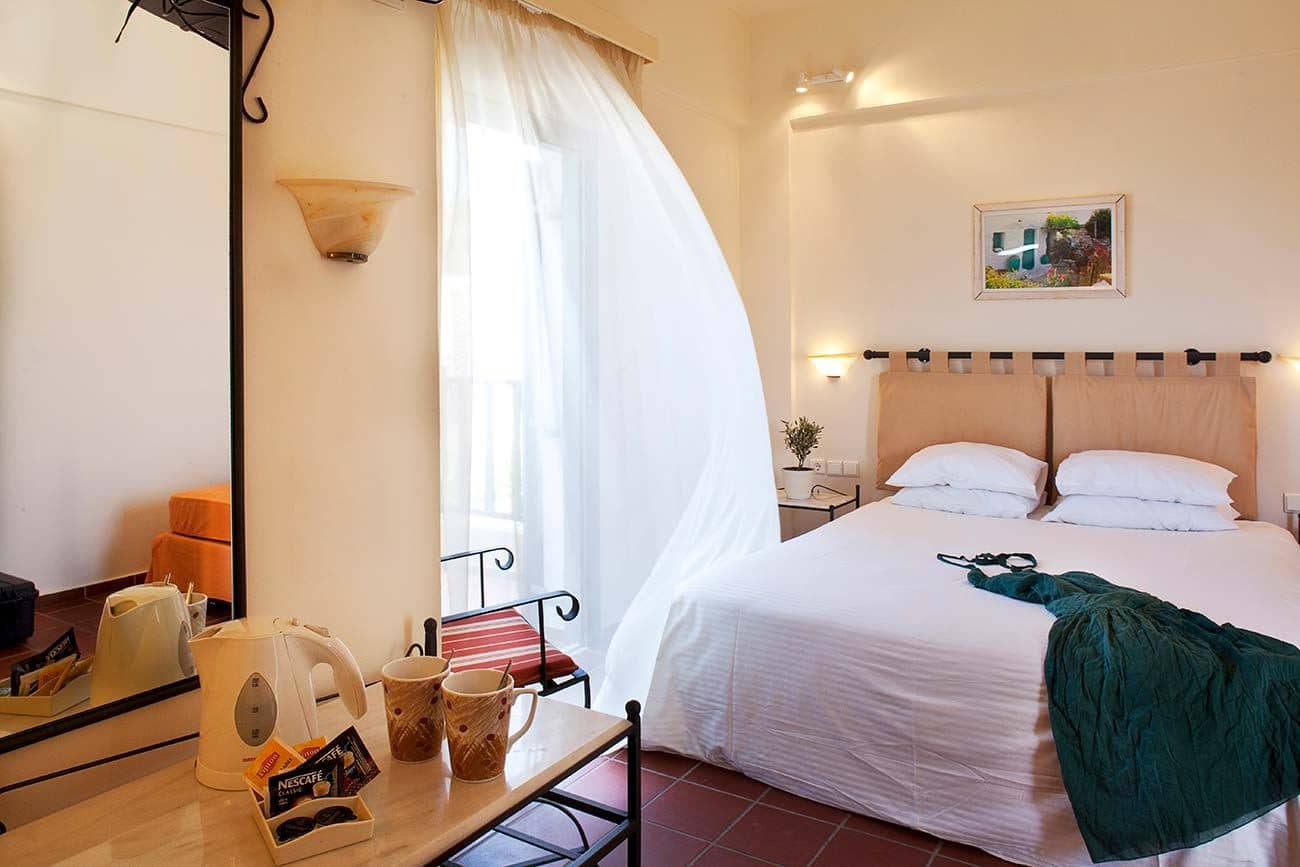 rooms-double-garden-view