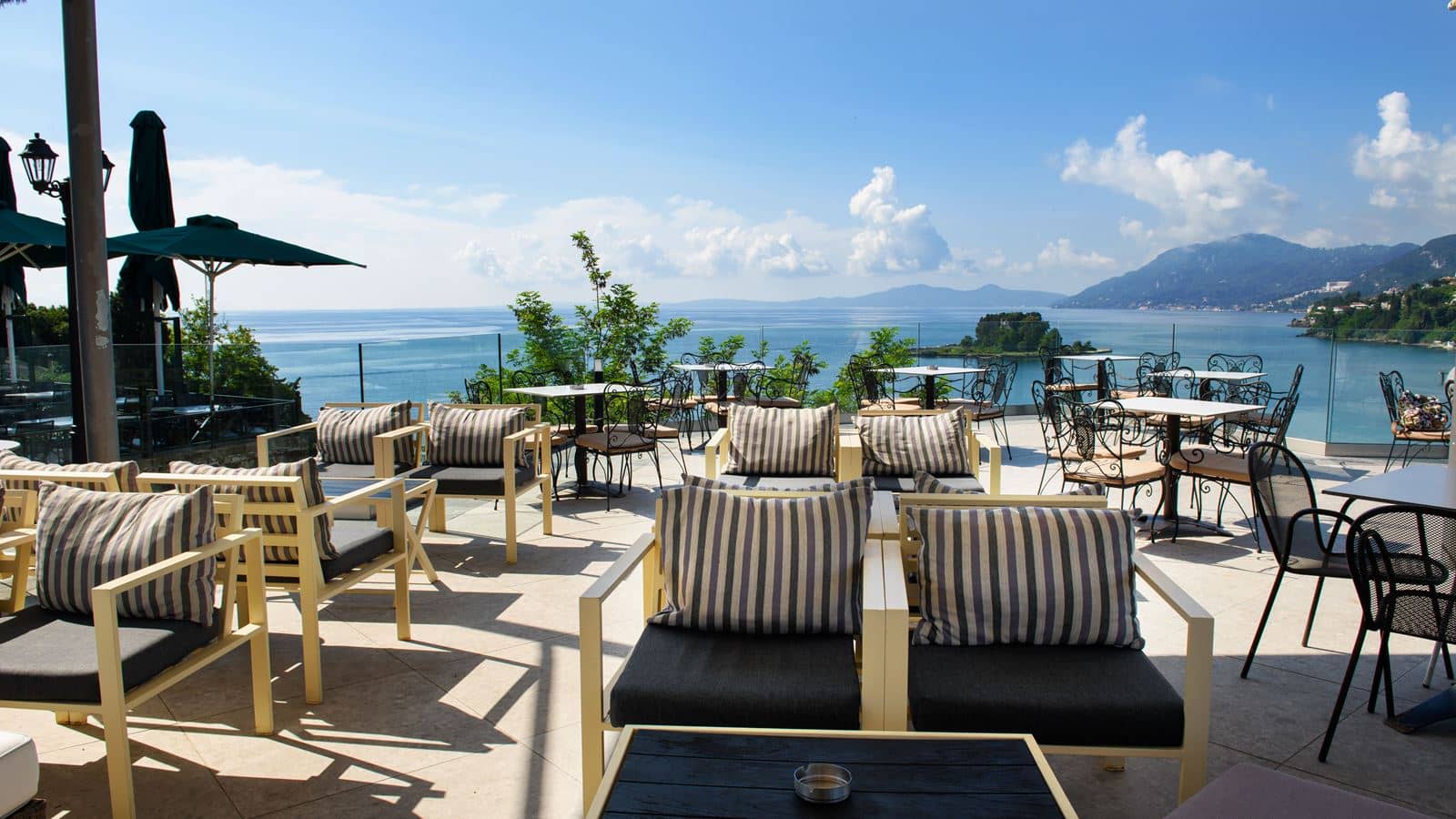 bars-the-royal-grand-veranda