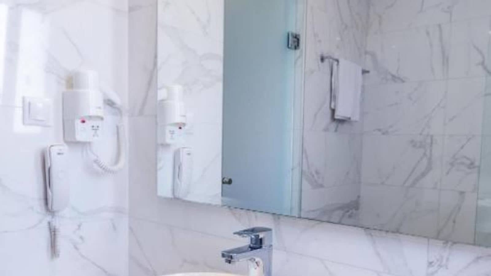 rooms-superior-room