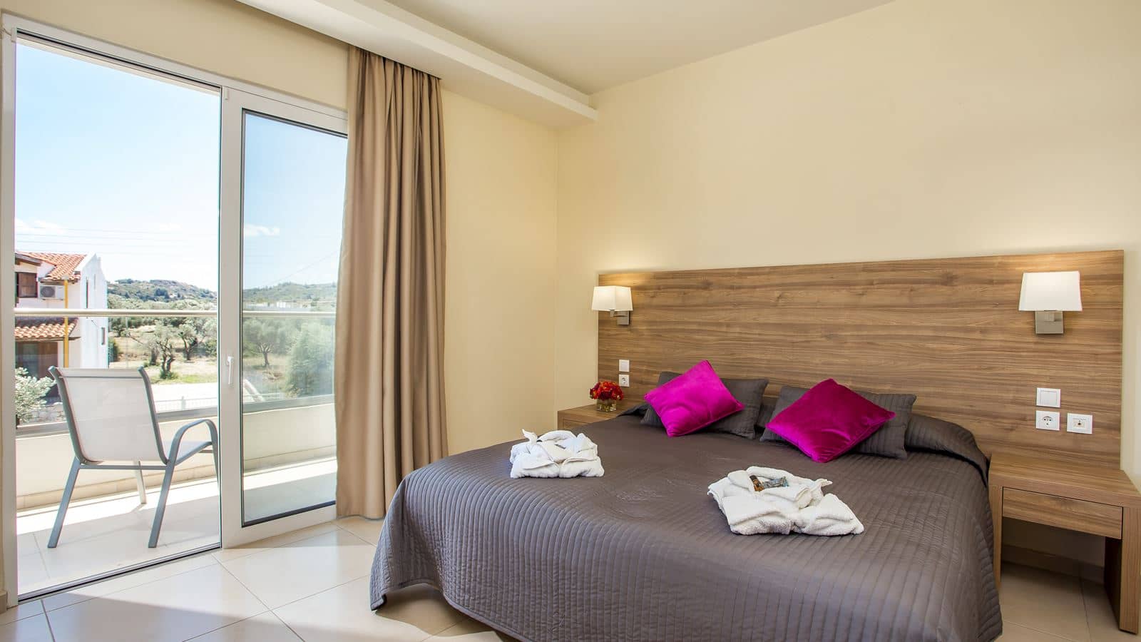 rooms-premium-double-room-with-balcony