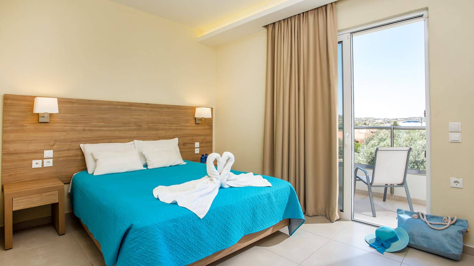 rooms-premium-double-room-with-balcony