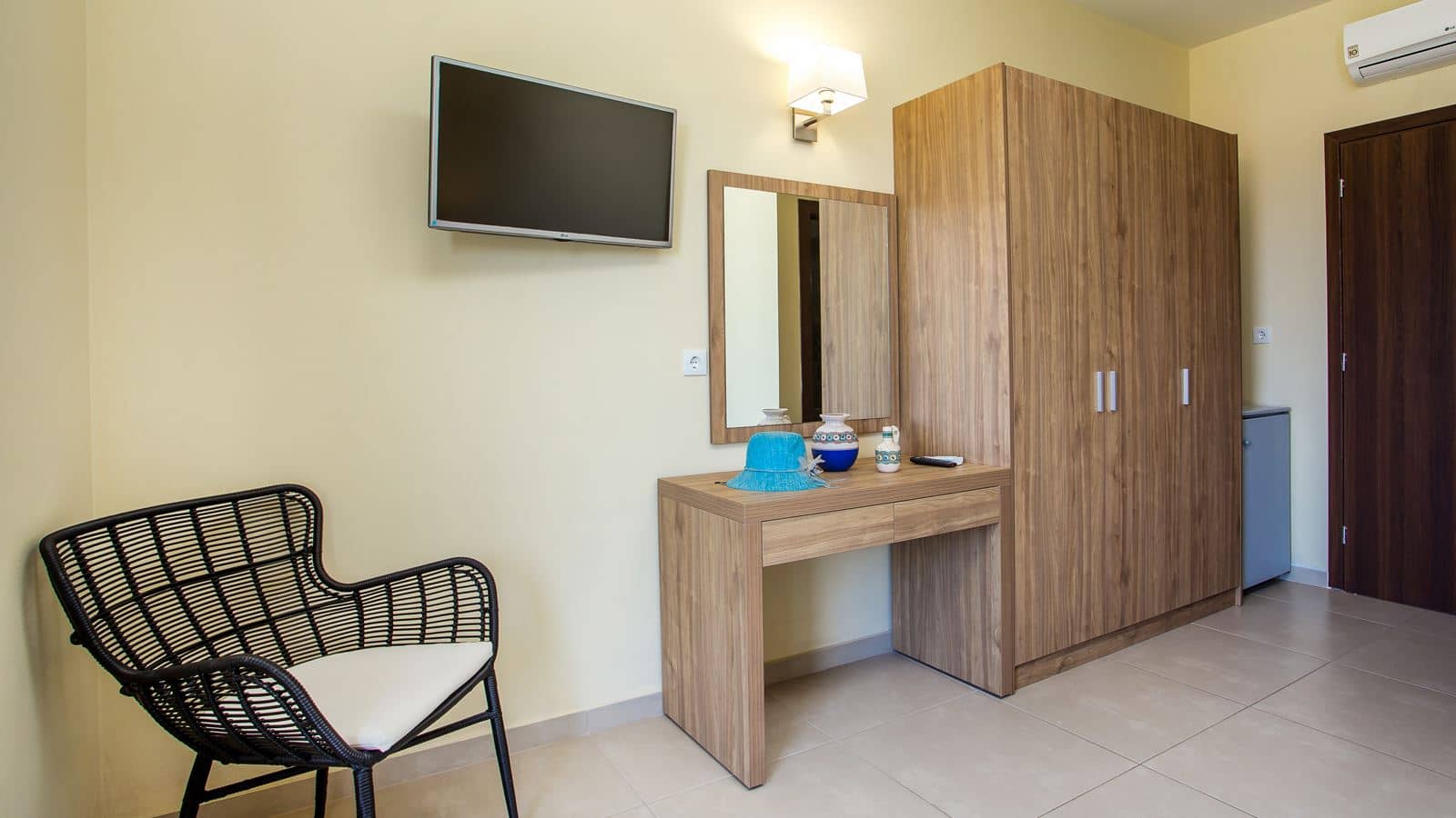 rooms-premium-double-room-with-balcony