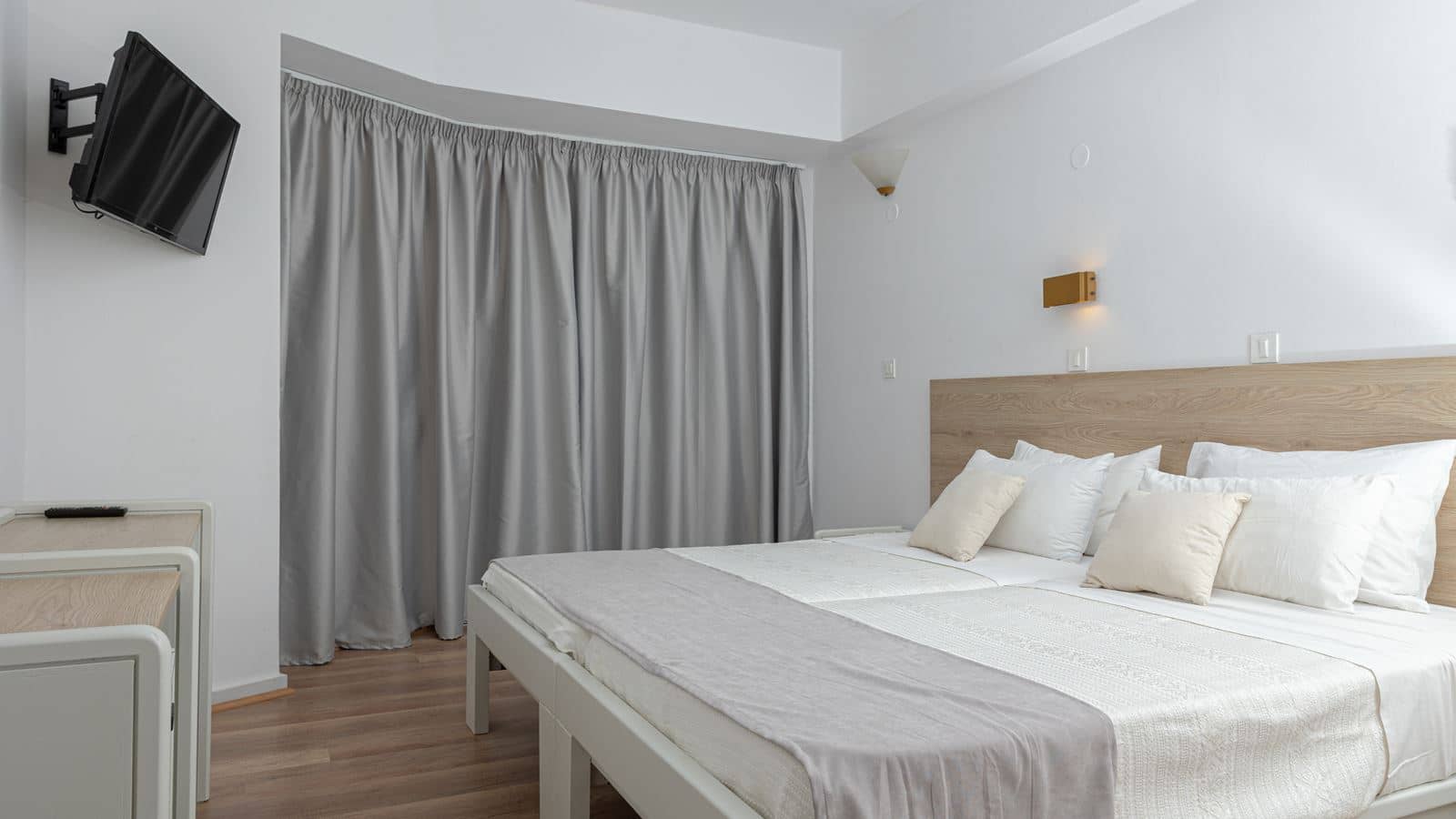 rooms-room-single-use-balcony-or-terrace